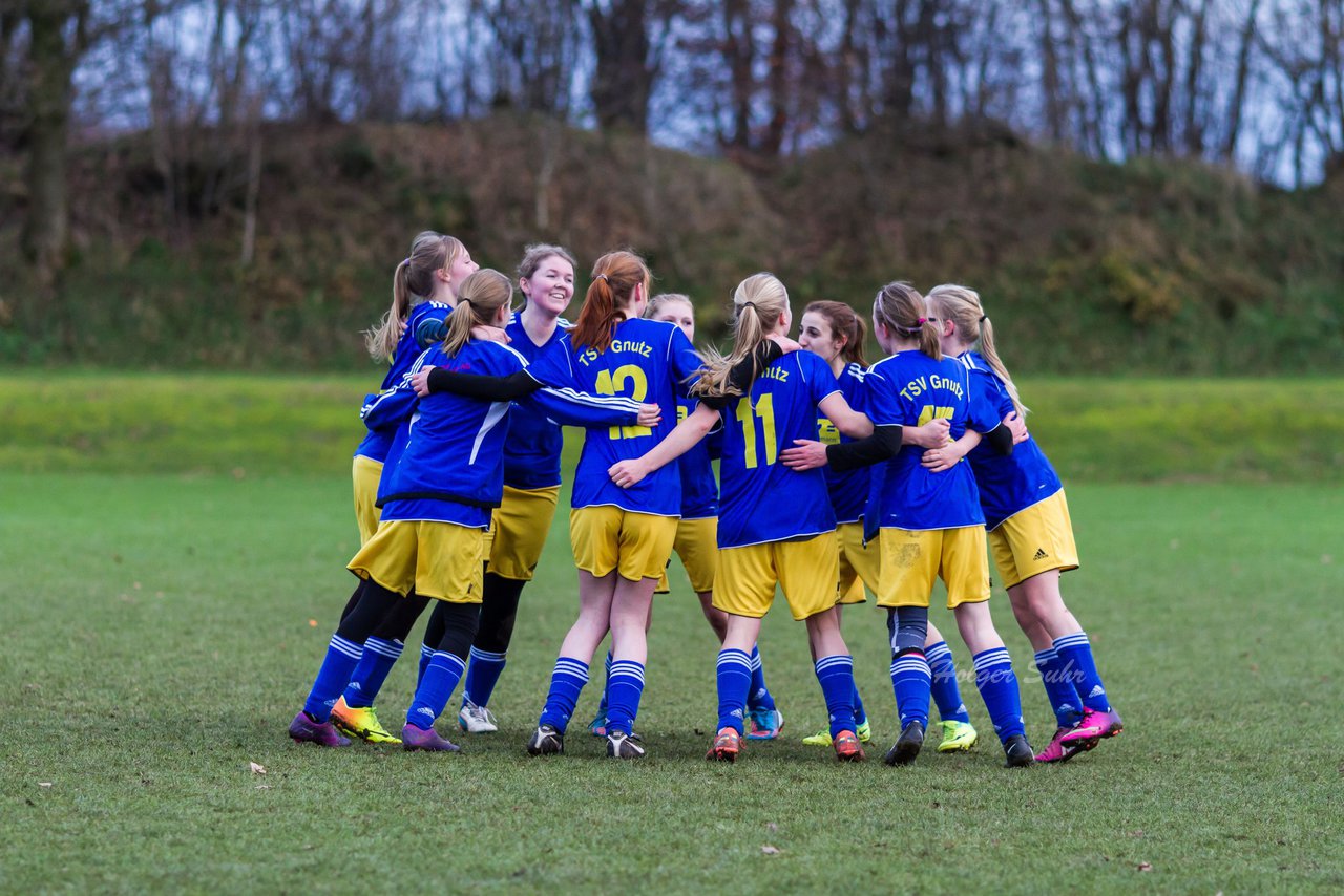 Bild 295 - B-Juniorinnen TSV Gnutz o.W. - SV Henstedt Ulzburg II : Ergebnis: ca. 5:0